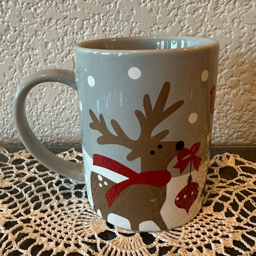 Crate&Barrel Joan Anderson Winter Holiday Critters Mug
